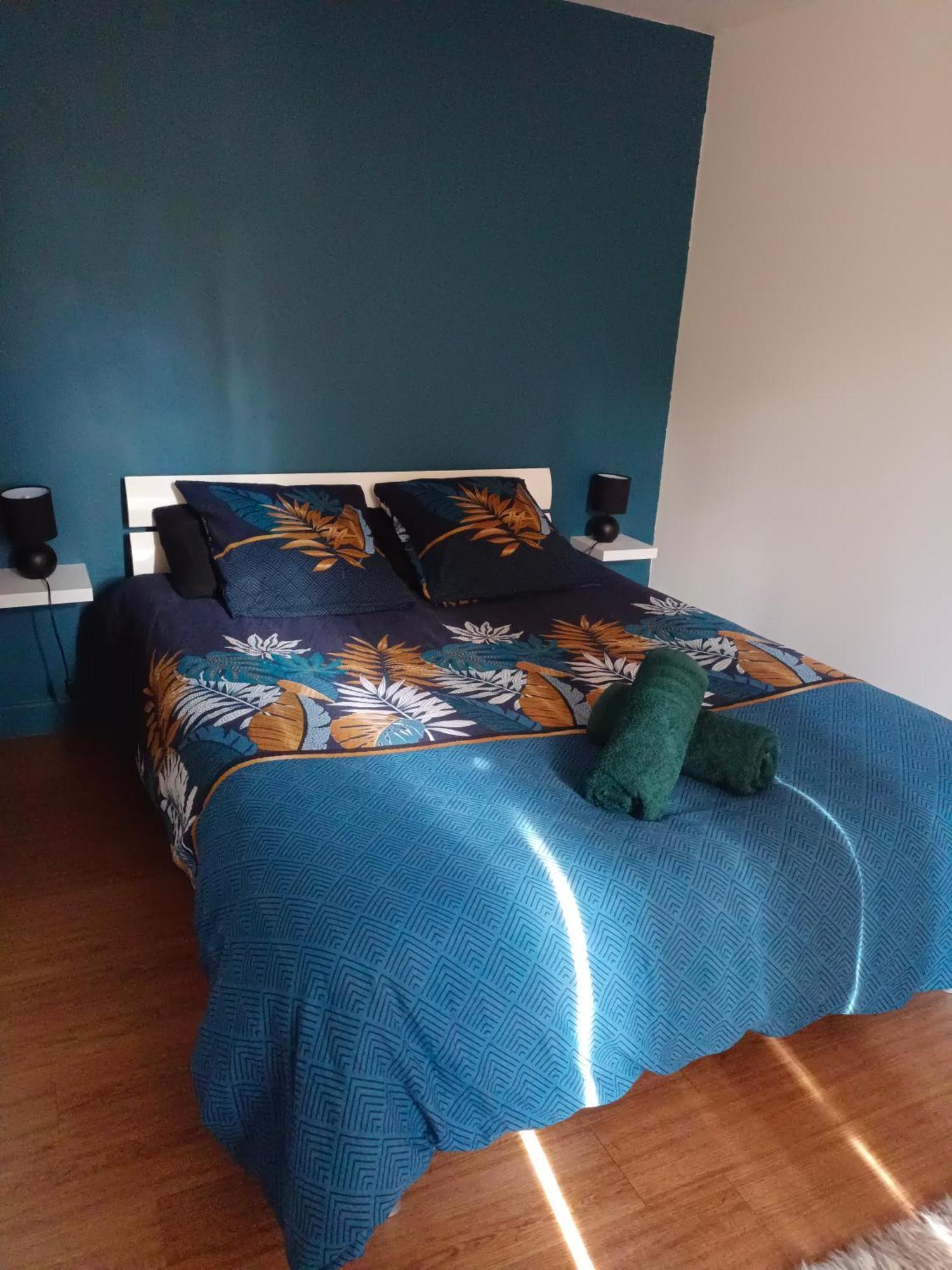 Petite Maison Etape Loire A Velo Ou Compostelle Мон Экстерьер фото